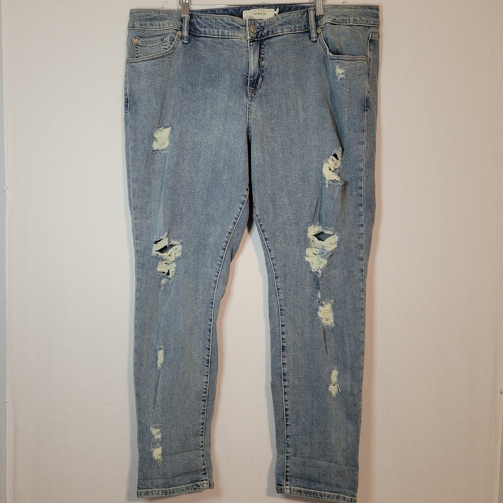Torrid Boyfriend Fit jeans women's size 20 blue distressed denim grunge rock